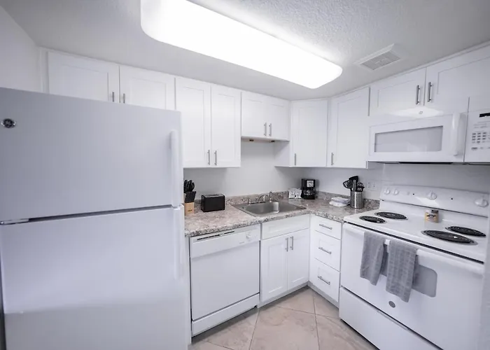203 Fully Furnished, Wifi Included Apartment *